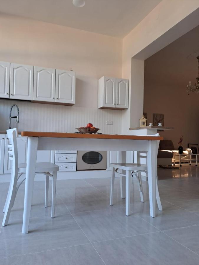 La Casa Del Sole Apartment Sava Bagian luar foto